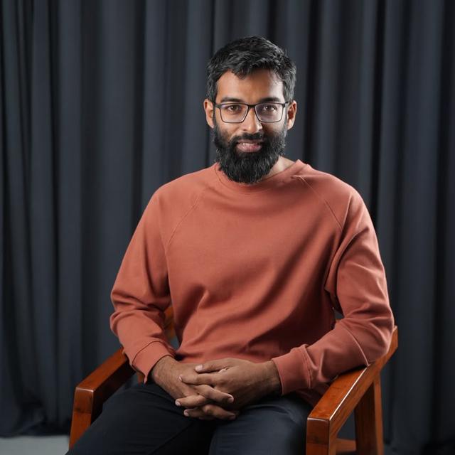 পোর্ট্রেট — মোহাইমিন পাটোয়ারী